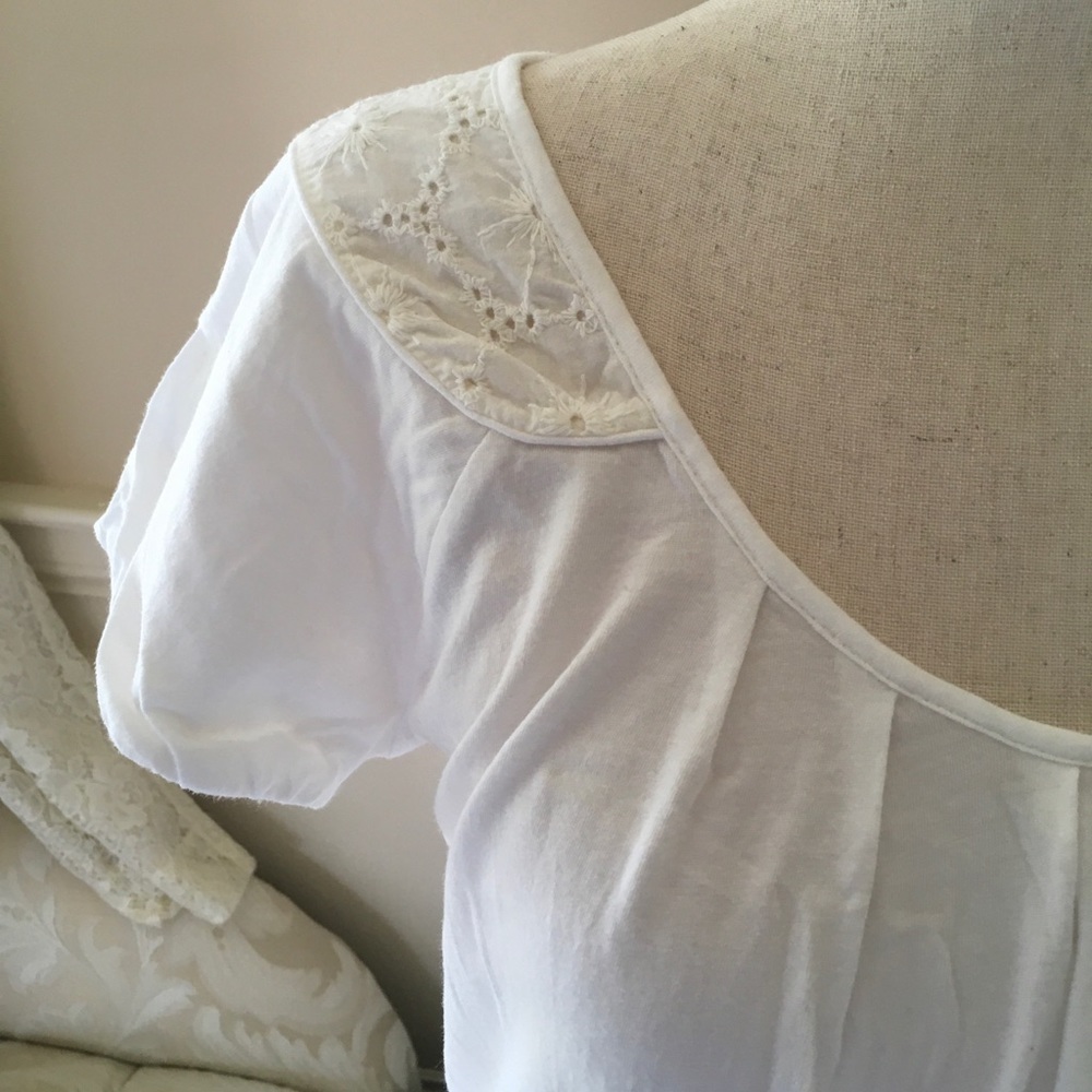 Little Yellow Button top by Anthropologie - Picture 2 of 9